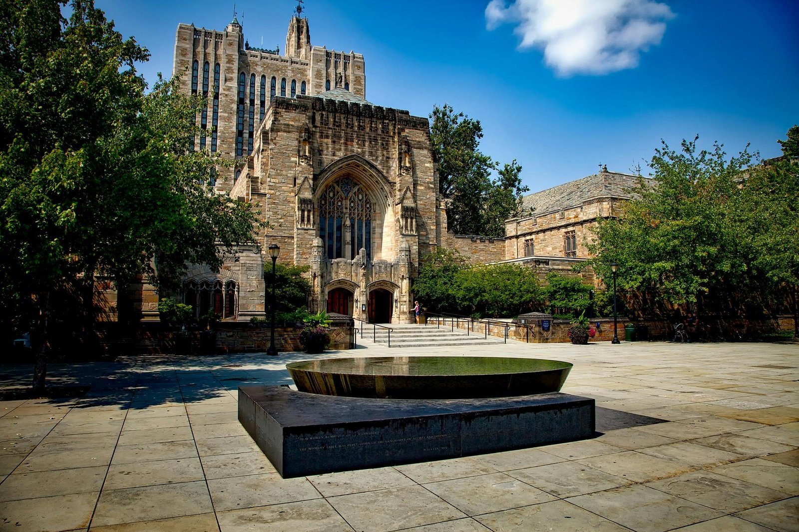 yale uni